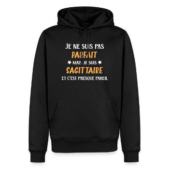 Je ne suis pas parfait mais sagittaire - Sweat à capuche Premium bio Homme - noir - Devant - Nico (187cm)