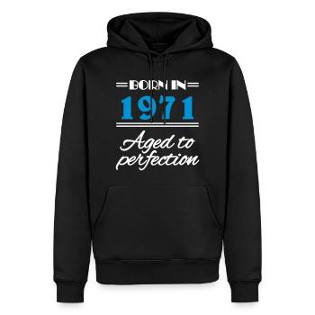 Born in 1971 Aged to perfection - Männer Premium Bio Hoodie - Schwarz - Vorne - Nico (187cm)