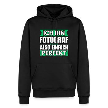Einfach ein Perfekter Fotograf - Männer Premium Bio Hoodie - Schwarz - Vorne - Nico (187cm)