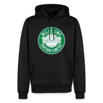 Millésime 1952 | édition limitée - Sweat à capuche Premium bio Homme - noir - Devant - Nico (187cm)