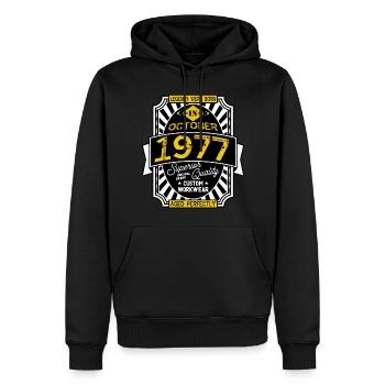 1977 OCTOBER - Sweat à capuche Premium bio Homme - noir - Devant - Nico (187cm)