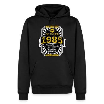 1985 OKTOBER - Männer Premium Bio Hoodie - Schwarz - Vorne - Nico (187cm)