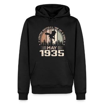 Incomparable since May 1935, 89th Anniversary - Men’s Premium Organic Hoodie - black - Front - Nico (187cm)