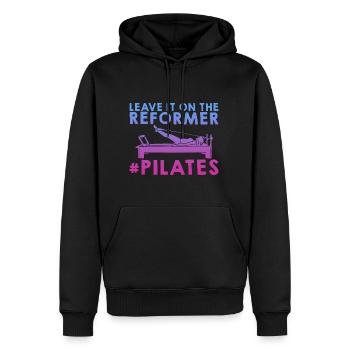 Leave It All On The Reformer #pilates 2 - Männer Premium Bio Hoodie - Schwarz - Vorne - Nico (187cm)