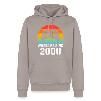 Cadeau Anniversaire 2000 Pour Tous les Gamers 2000 - Sweat à capuche Premium bio Homme - taupe - Devant - Nico (187cm)