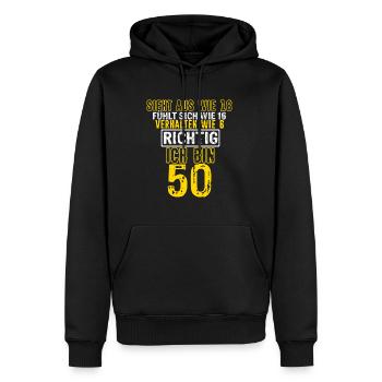Sieht aus wie 18 fühlt sich wie 16 verhalten wie 6 - Männer Premium Bio Hoodie - Schwarz - Vorne - Nico (187cm)