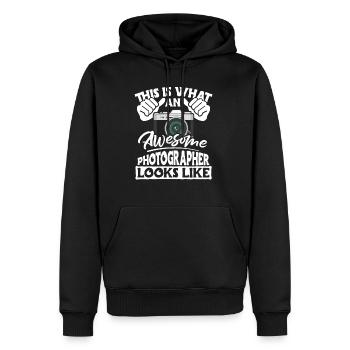 This Is What An Awesome Photographer Looks Like - Männer Premium Bio Hoodie - Schwarz - Vorne - Nico (187cm)