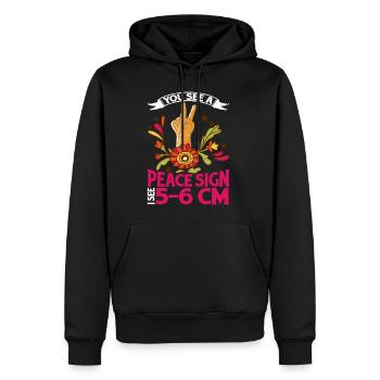 You See A Peace Sign, I See 5-6 Cm - Männer Premium Bio Hoodie - Schwarz - Vorne - Nico (187cm)
