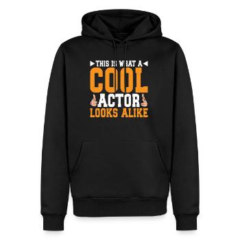 This Is What A Cool Actor Looks Alike 3 - Männer Premium Bio Hoodie - Schwarz - Vorne - Nico (187cm)