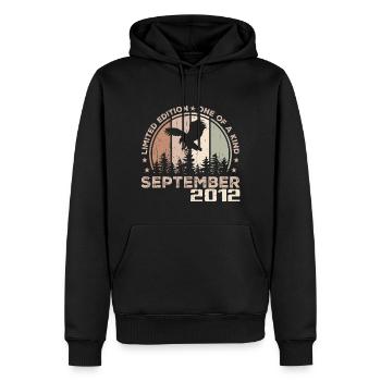 Incomparable depuis septembre 2012 12 Anniversaire - Sweat à capuche Premium bio Homme - noir - Devant - Nico (187cm)