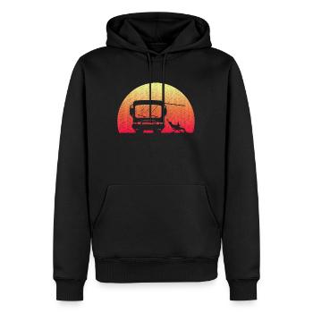 Klassisches Wohnmobil bei Sonnenuntergang mit dem Inhaber, der heraus sitzt - Männer Premium Bio Hoodie - Schwarz - Vorne - Nico (187cm)