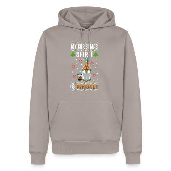 My christmas spirit is Whiskey - Männer Premium Bio Hoodie - Taupe - Vorne - Nico (187cm)