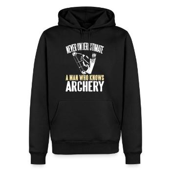 Never Underestmate a man who knows Archery - Männer Premium Bio Hoodie - Schwarz - Vorne - Nico (187cm)