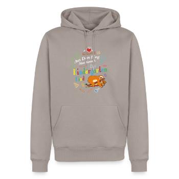 Aus Der Weg Hier Kommt Ein Kindergartenkind - Männer Premium Bio Hoodie - Taupe - Vorne - Nico (187cm)
