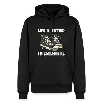In Sneakers ist das Leben besser | Schuhe, Mode - Männer Premium Bio Hoodie - Schwarz - Vorne - Nico (187cm)