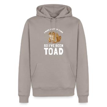 Kröte Wortspiel - Männer Premium Bio Hoodie - Taupe - Vorne - Nico (187cm)