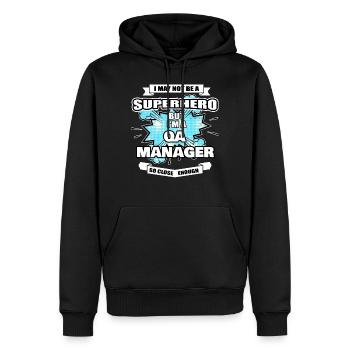 QA Manager Geschenk Superheld QA Manager - Männer Premium Bio Hoodie - Schwarz - Vorne - Nico (187cm)