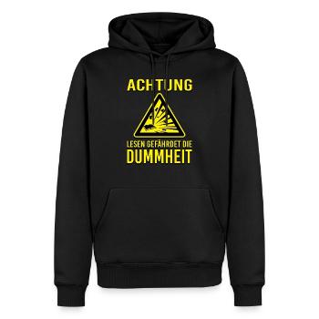 Lustige Sprüche Lesen gefährdet die Dummheit. - Männer Premium Bio Hoodie - Schwarz - Vorne - Nico (187cm)