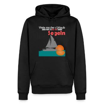 Segler Spruch, Sonnenuntergang hinterm Segel - Männer Premium Bio Hoodie - Schwarz - Vorne - Nico (187cm)