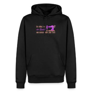 Ich hänge an der Nadel und brauche dringend Stoff - Männer Premium Bio Hoodie - Schwarz - Vorne - Nico (187cm)