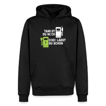 Elektroauto - Tankst Du Noch Oder Lädst Du Schon - Männer Premium Bio Hoodie - Schwarz - Vorne - Nico (187cm)