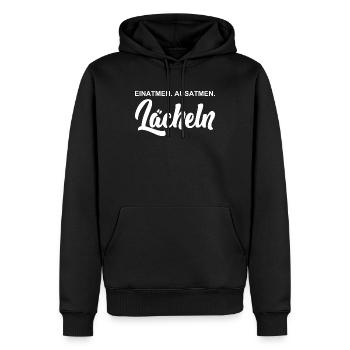 Einatmen - Ausatmen - Lächeln - Männer Premium Bio Hoodie - Schwarz - Vorne - Nico (187cm)