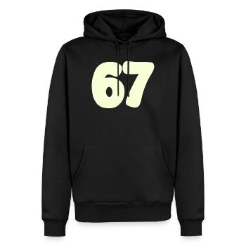 67 - Männer Premium Bio Hoodie - Schwarz - Vorne - Nico (187cm)