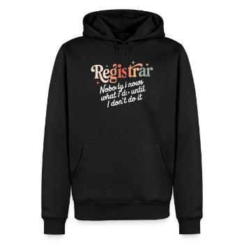 Secrétaire d’école fière, cœur du bureau de l’école, vie quotidienne - Sweat à capuche Premium bio Homme - noir - Devant - Nico (187cm)