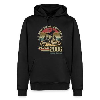 18 years old Aged to Perfection born in May 2006 - Men’s Premium Organic Hoodie - black - Front - Nico (187cm)