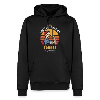 Millésime 1980 - Né en Juin 1980 - Sweat à capuche Premium bio Homme - noir - Devant - Nico (187cm)