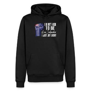Neuseeländer Stolz Neuseeländer Flagge Gewachsen - Männer Premium Bio Hoodie - Schwarz - Vorne - Nico (187cm)