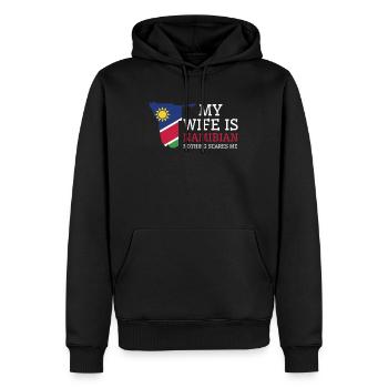 Nichts macht mir Angst Meine Frau ist Namibierin - Männer Premium Bio Hoodie - Schwarz - Vorne - Nico (187cm)