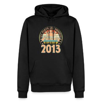Februar 2013. Februar 2013 Geburtstagsgeschenk. - Männer Premium Bio Hoodie - Schwarz - Vorne - Nico (187cm)