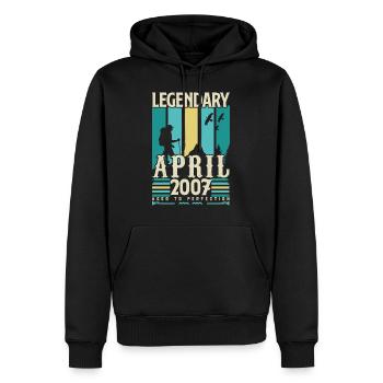April 2007 Jubiläumsgeschenk, Jahrgang April 2007 - Männer Premium Bio Hoodie - Schwarz - Vorne - Nico (187cm)
