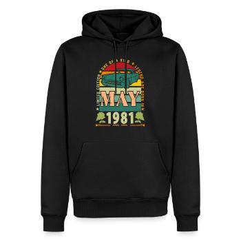 Geburtstagsgeschenk Mai 1981, Mai 1981, Mai 1981. - Männer Premium Bio Hoodie - Schwarz - Vorne - Nico (187cm)