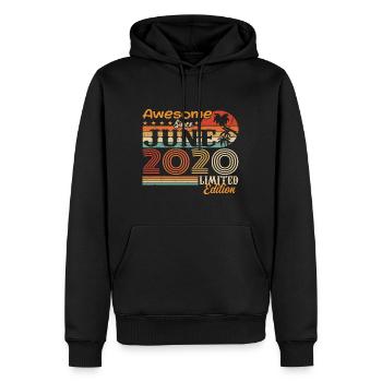 June 2020 Retro Vintage Juni 2020 birthday - Männer Premium Bio Hoodie - Schwarz - Vorne - Nico (187cm)
