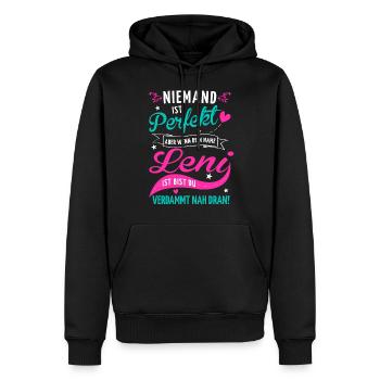 Niemand ist perfekt aber wenn dein Name Leni ist - Männer Premium Bio Hoodie - Schwarz - Vorne - Nico (187cm)
