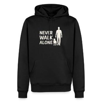 Never Walk Alone – Mann mit Hund Silhouette - Männer Premium Bio Hoodie - Schwarz - Vorne - Nico (187cm)