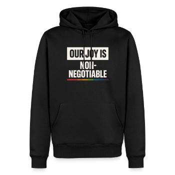 Queer Stolz Queer Freude Lgbtq+ Bestätigung Trans - Männer Premium Bio Hoodie - Schwarz - Vorne - Nico (187cm)