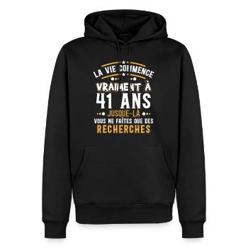 Anniversaire 41 ans, idée cadeau date de naissance - Sweat à capuche Premium bio Homme - noir - Devant - Nico (187cm)