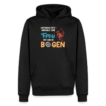 Unterschätze nie Frau mit Bogen Bogenschießen - Männer Premium Bio Hoodie - Schwarz - Vorne - Nico (187cm)