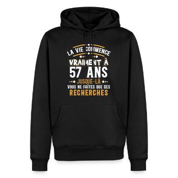 Anniversaire 57 ans, idée cadeau date de naissance - Sweat à capuche Premium bio Homme - noir - Devant - Nico (187cm)