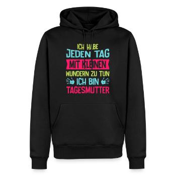 Ich habe jeden Tag mit kleinen Wundern zu tun - Männer Premium Bio Hoodie - Schwarz - Vorne - Nico (187cm)