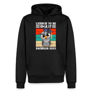 Bachelor 2023 Bachelor Degree - Sweat à capuche Premium bio Homme - noir - Devant - Nico (187cm)