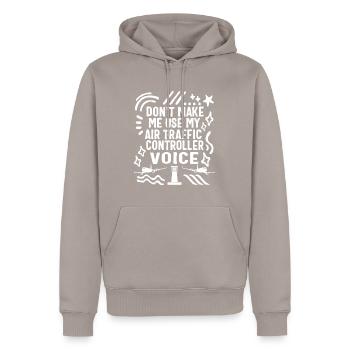 Pilotenhemd, zwinge mich nicht, meinen Flugverkehr zu benutzen - Männer Premium Bio Hoodie - Taupe - Vorne - Nico (187cm)