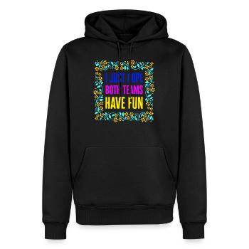 Fußballtrikot, ich hoffe nur, dass beide Teams Spaß haben - Männer Premium Bio Hoodie - Schwarz - Vorne - Nico (187cm)