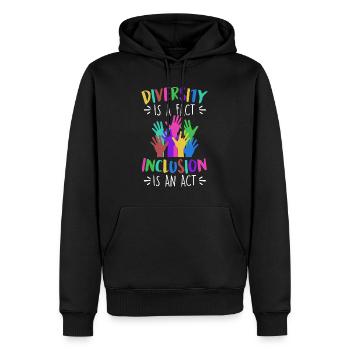 La diversité est un fait L’inclusion est un acte Vielfalt - Sweat à capuche Premium bio Homme - noir - Devant - Nico (187cm)