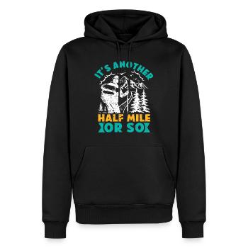 Wanderer lustig Nur eine halbe Meile Bergfan - Männer Premium Bio Hoodie - Schwarz - Vorne - Nico (187cm)