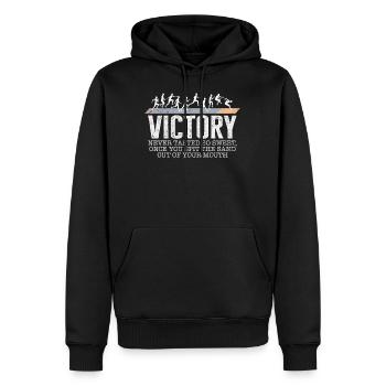 Leichtathletik-Shirt, Sieg hat noch nie so geschmeckt - Männer Premium Bio Hoodie - Schwarz - Vorne - Nico (187cm)