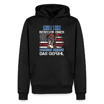 Deutscher Boxer NUR EIN BESITZER EINES BOXERS - Männer Premium Bio Hoodie - Schwarz - Vorne - Nico (187cm)